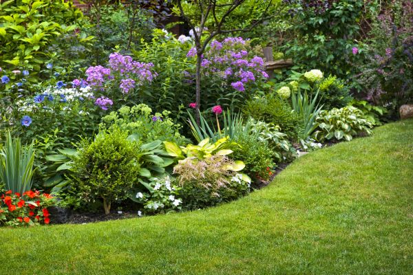 Flower Bed Service in Hattiesburg