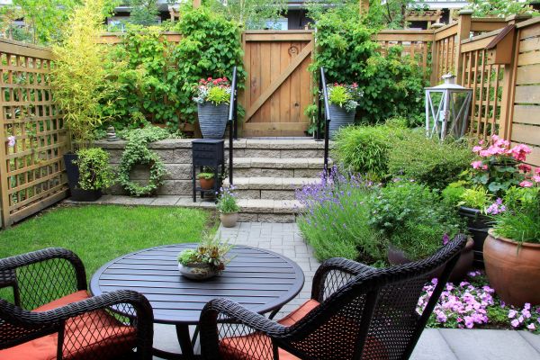 Small Yard Landscaping in Hattiesburg