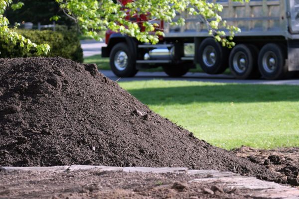 Yard Dirt Delivery in Hattiesburg