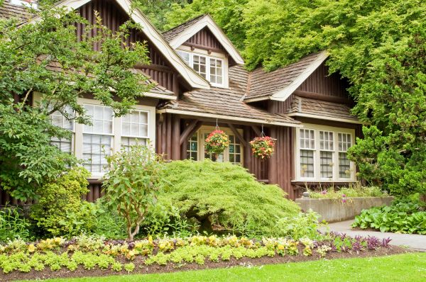 Log Home Landscaping in Hattiesburg